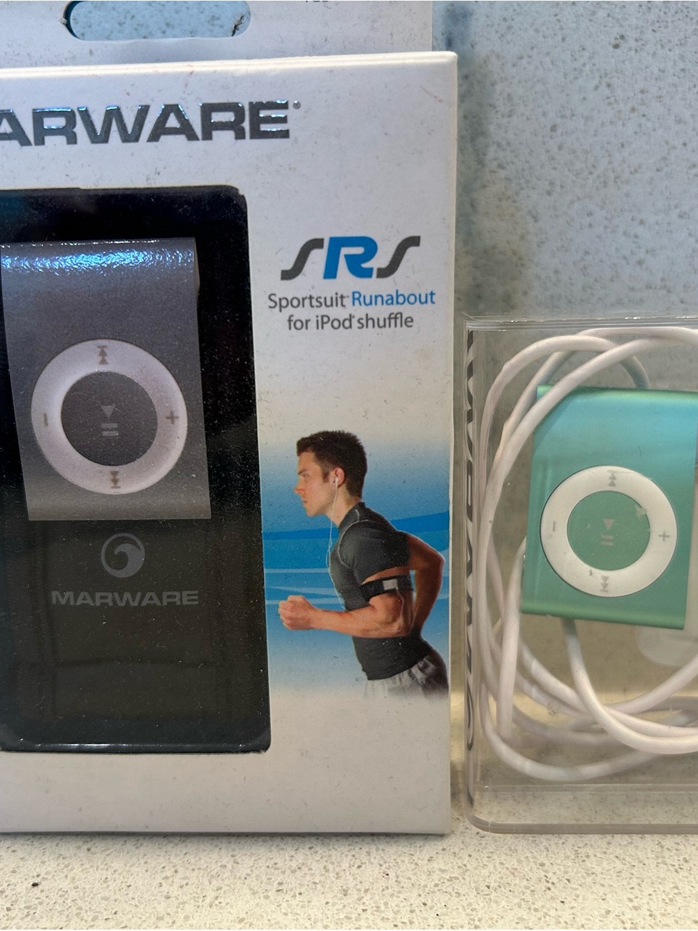 Sportsuit Runabout Clip + iPod Shuffle - Mint Green